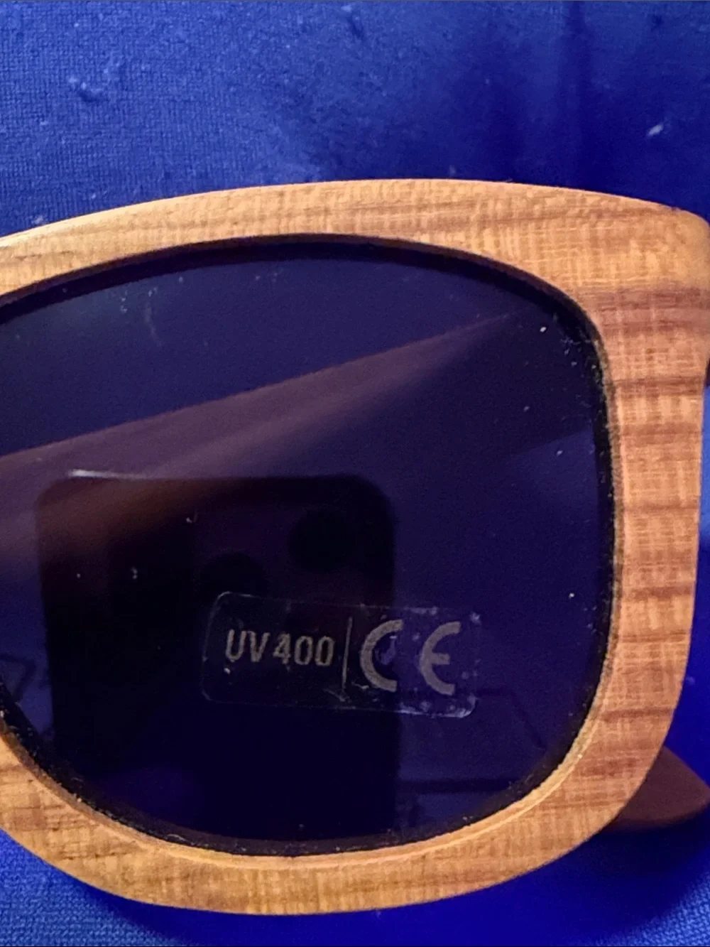 Wood-Style Frame Sunglasses with Dark Lenses